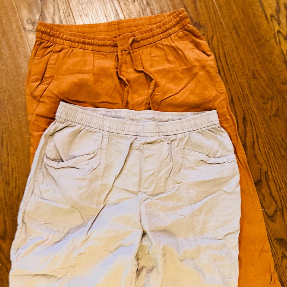 Old Navy Women's Orange and Cream Cropped Pants